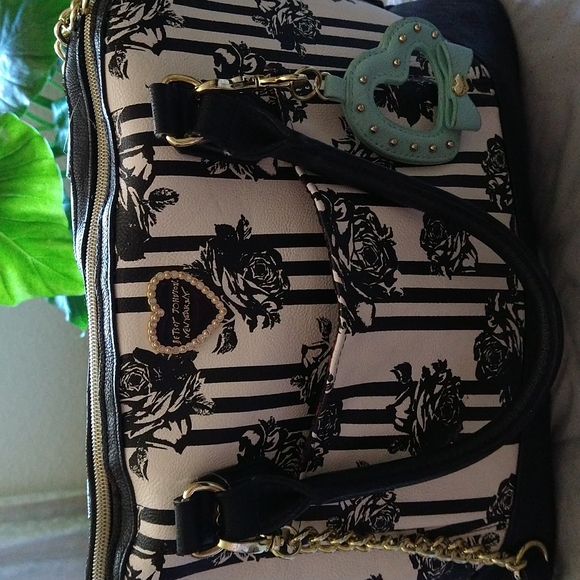Betsey Johnson Purse - Picture 2 of 4